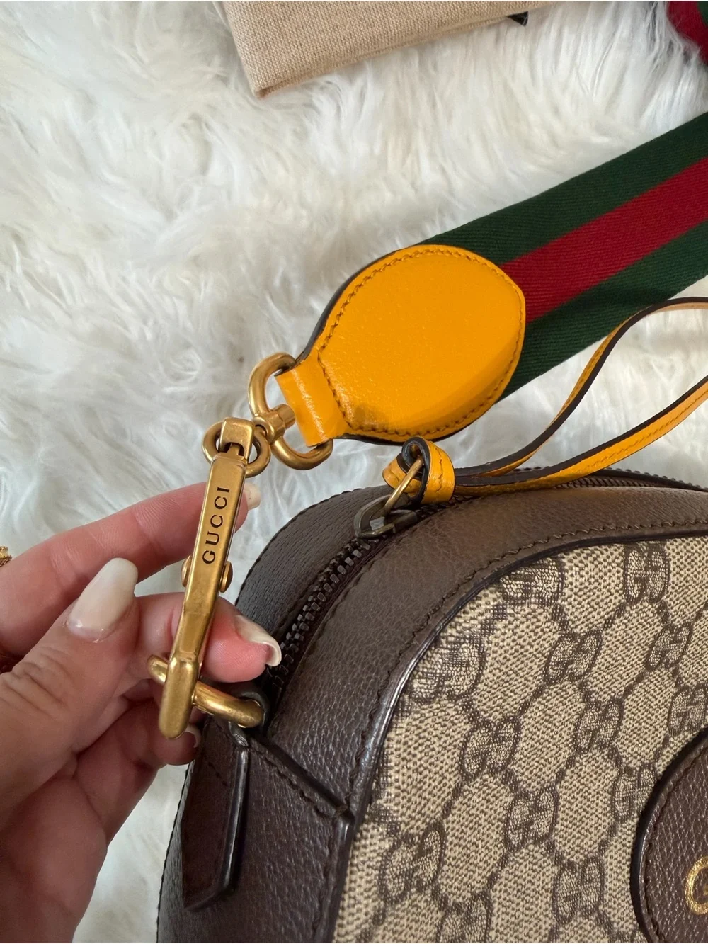 GUCCI NEO CAMERA GG SUPREME MESSANGER BAG - Picture 4 of 11